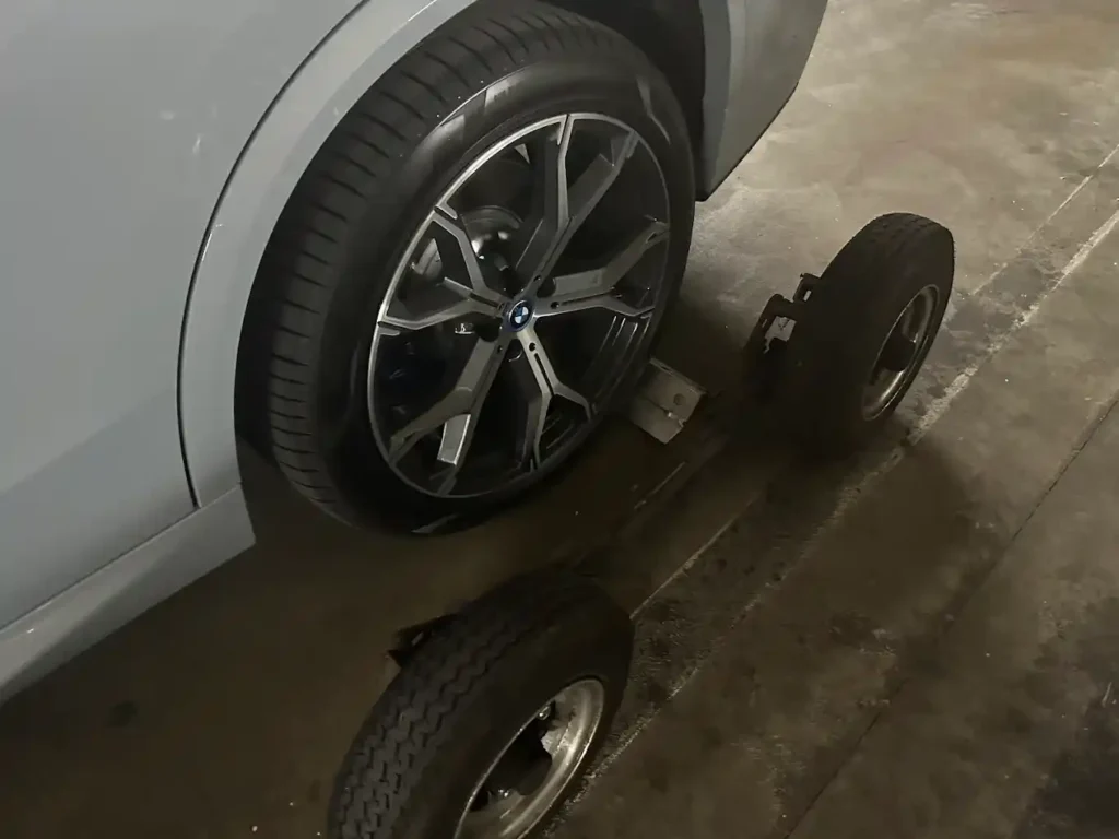 Tire Changing in Los Angeles, CA