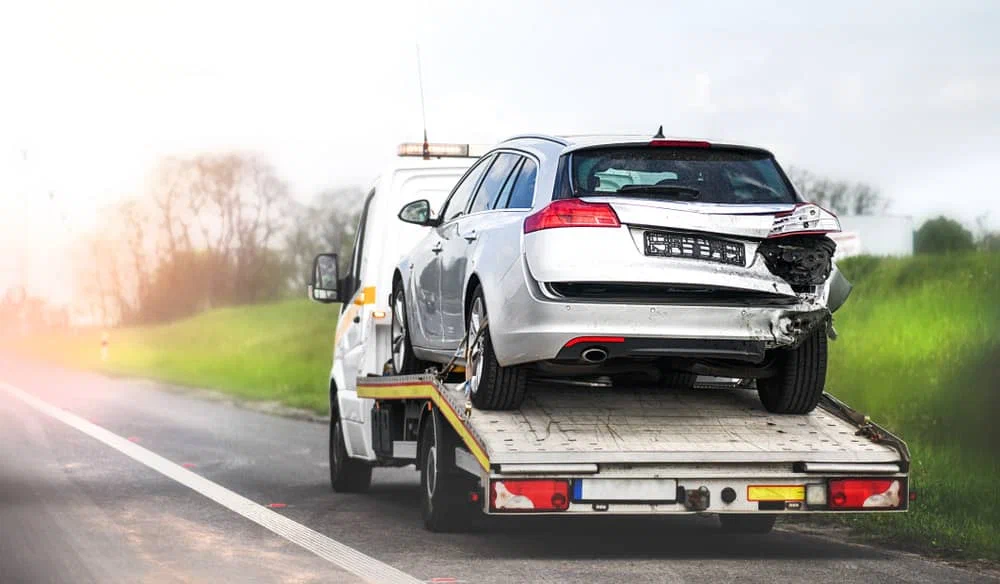 How to Avoid Tow Truck Scams After a Crash